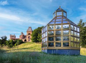 0. Installation view, Ellen Harvey, Winter in the Summer House, 2025. Part of "What's Missing? Artworks in the Olana Landscape," Olana's summer 2025 outdoor site-specific exhibition. Photo: Peter Aaron / OTTO. Courtesy Olana.