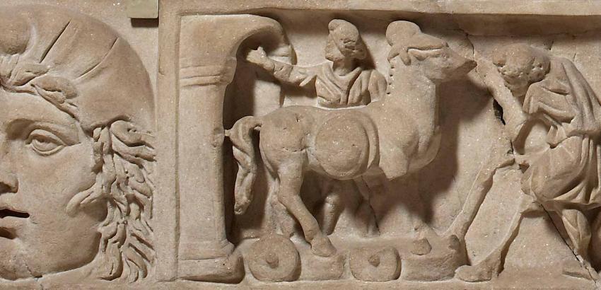 Roman sarcophagus lid